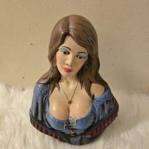 Beautiful Vintage Holland Mold Ceramic Gypsy Woman Wench Maiden